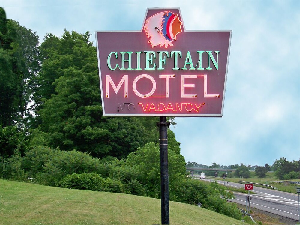Chieftain Motel - photo 12