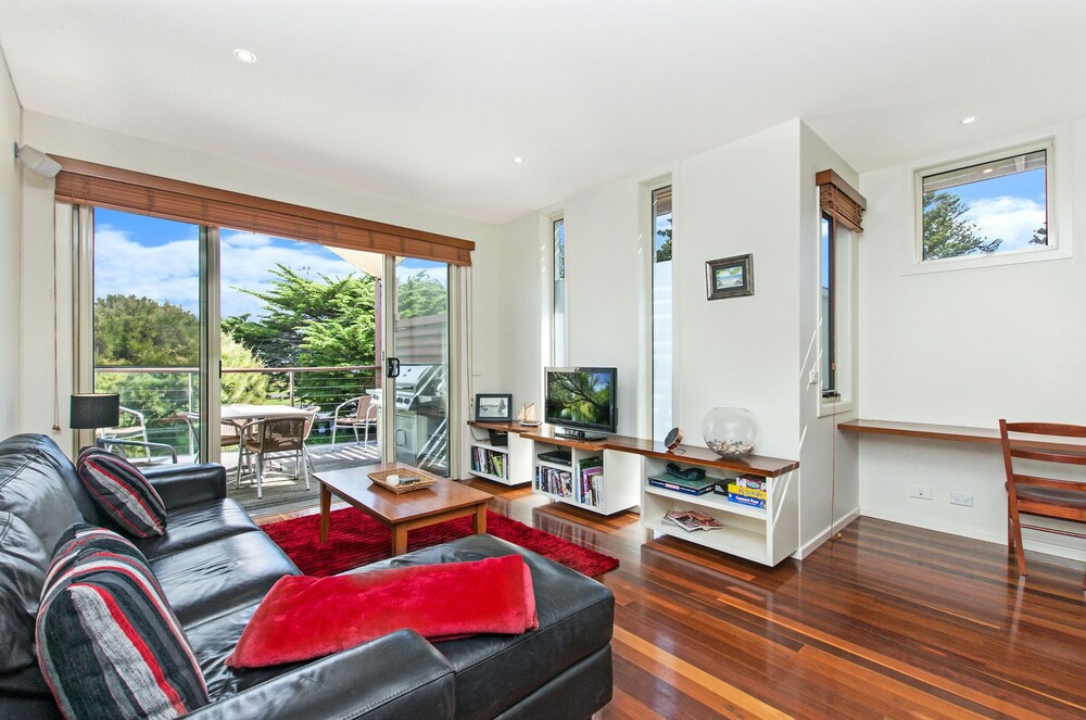 Castwood Villa 1 — 4-Star Luxury Hotel in Port Fairy, Australia