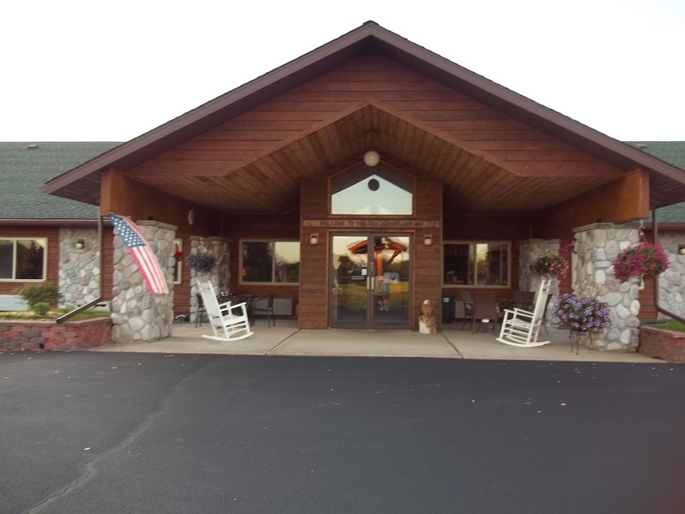 Chicaugon Lake Inn - photo 88