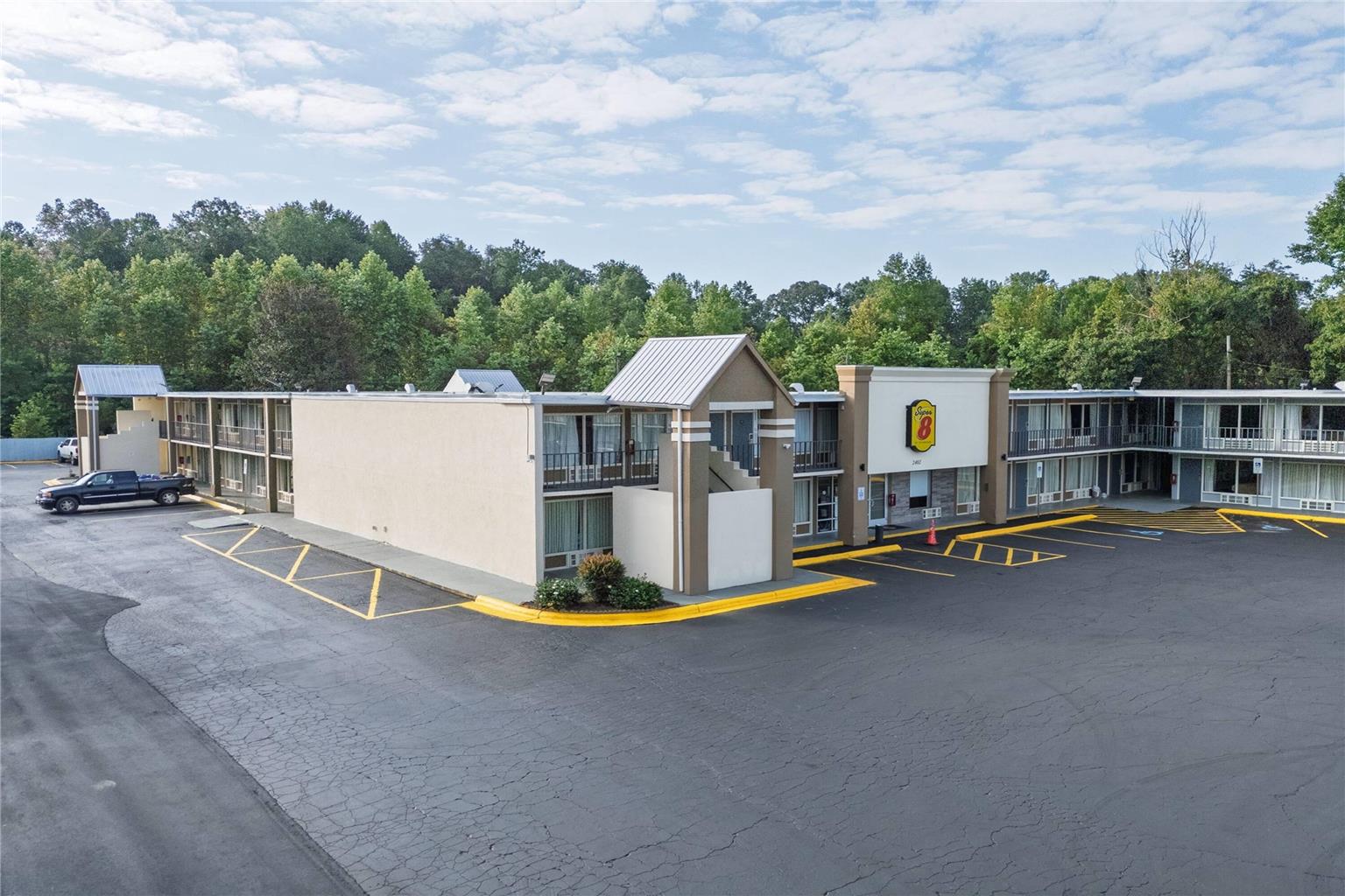 Super 8 by Wyndham Morganton - photo 3