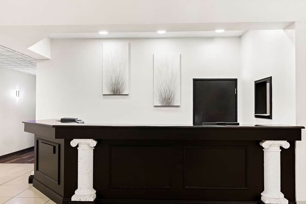 Sonesta Essential Savannah - photo 24