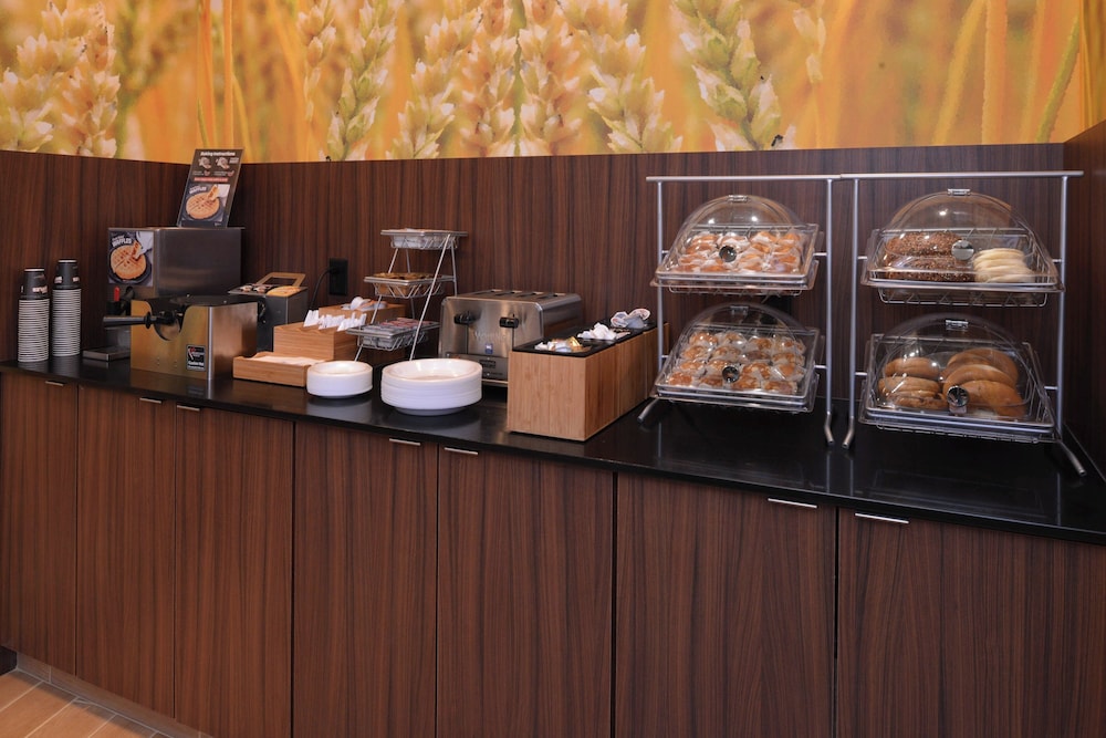 Fairfield Inn & Suites Fremont - photo 25