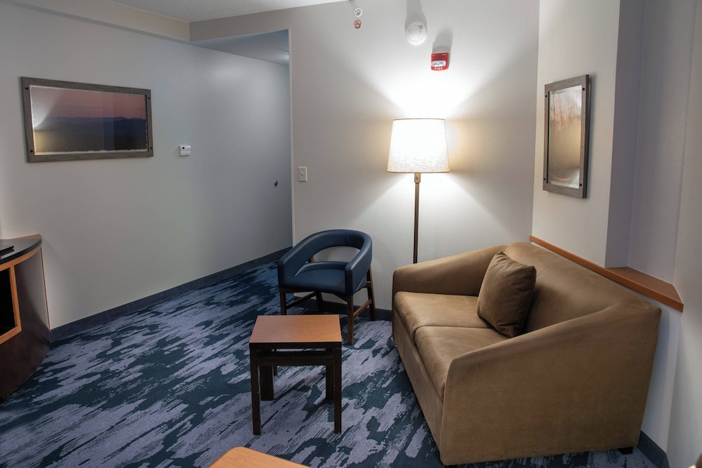 Fairfield Inn & Suites by Marriott Lewisburg - photo 6