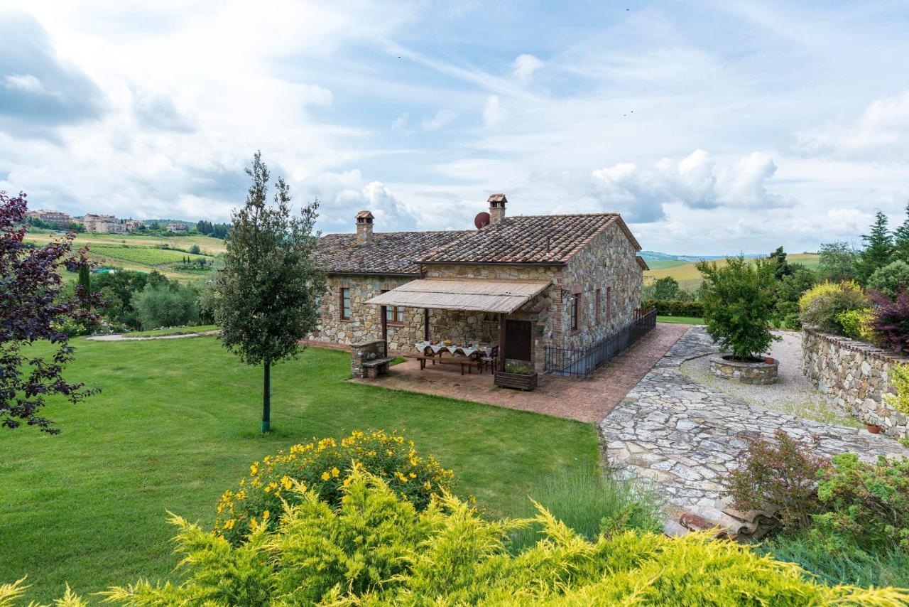 Aurora Agriturismo — 4-Star Luxury Hotel in San Casciano Dei Bagni, Italy