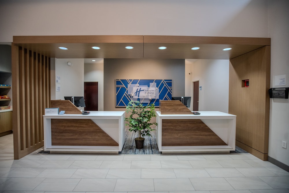 Holiday Inn Express Cleveland by IHG - photo 72