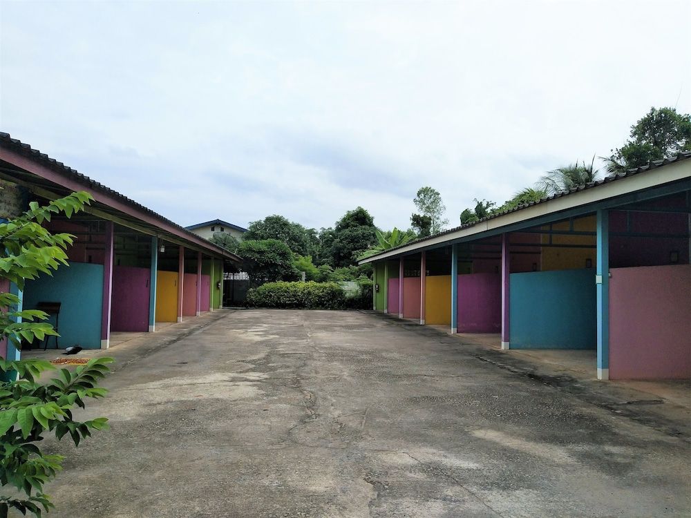 First First Inn - carbon neutral hotel in Si Mahosot