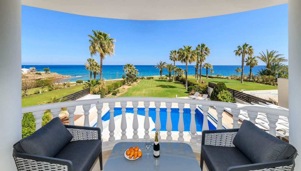 Royal Beachfront Villa — 4-Star Luxury Hotel in Protaras, Cyprus