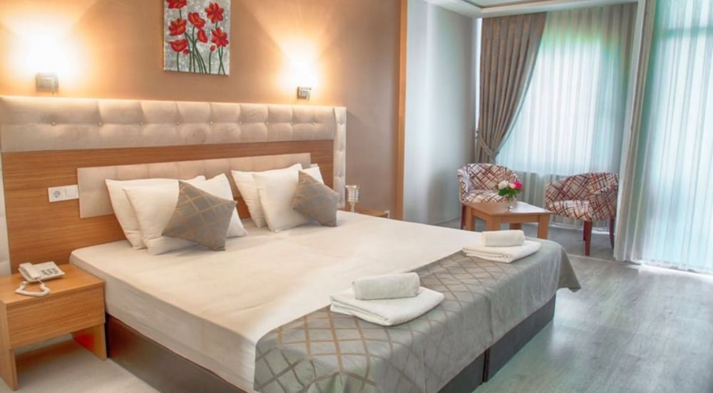 Silver Palace & Spa Hotel — hotel in Silivri