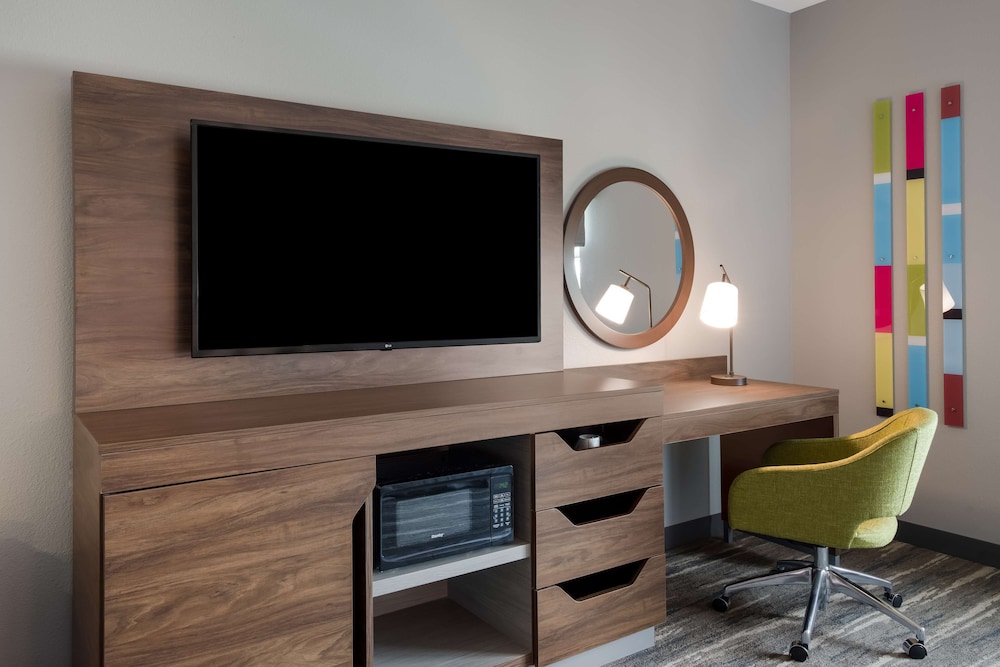 Hampton Inn by Hilton Concord - photo 9