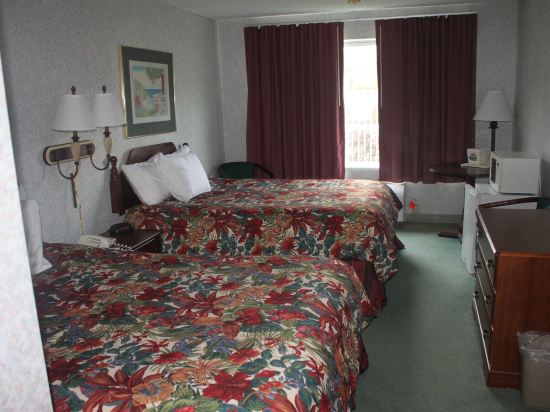 Super 6 Inn and Suites - photo 16