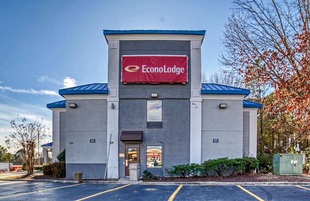 Econo Lodge Raleigh near Walnut Creek Amphitheatre - photo 6
