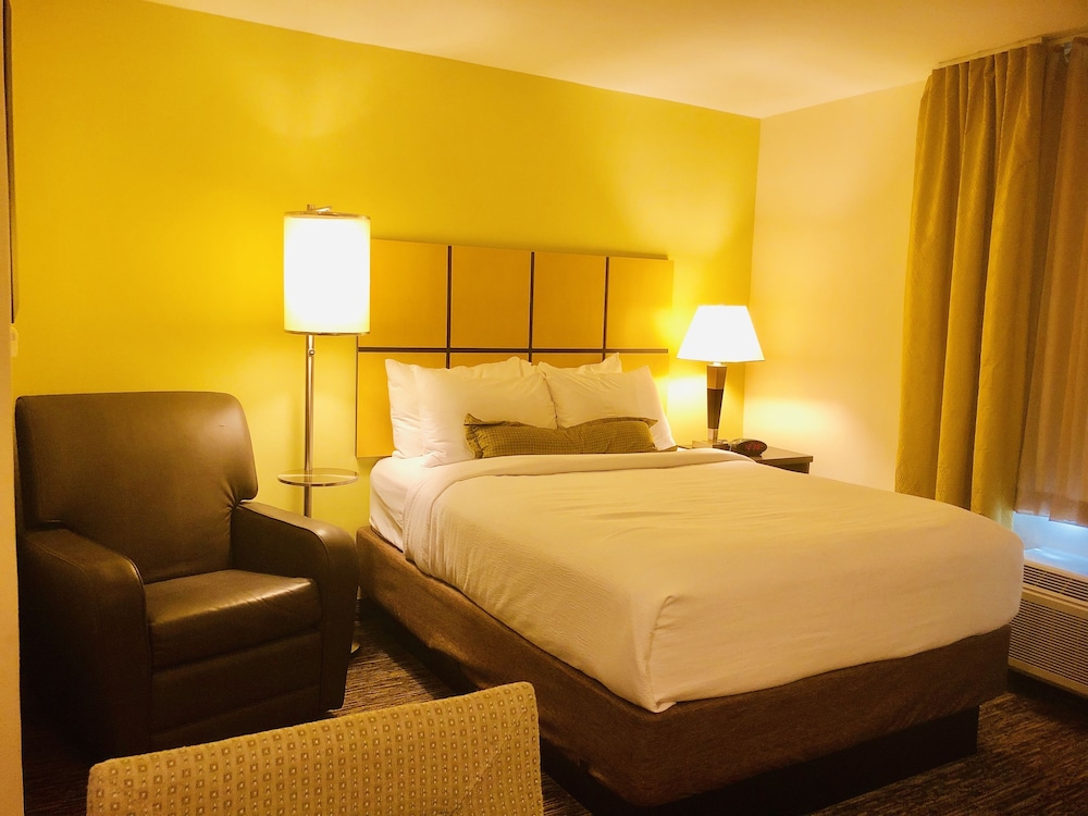 Candlewood Suites Lake Charles South by IHG - photo 8