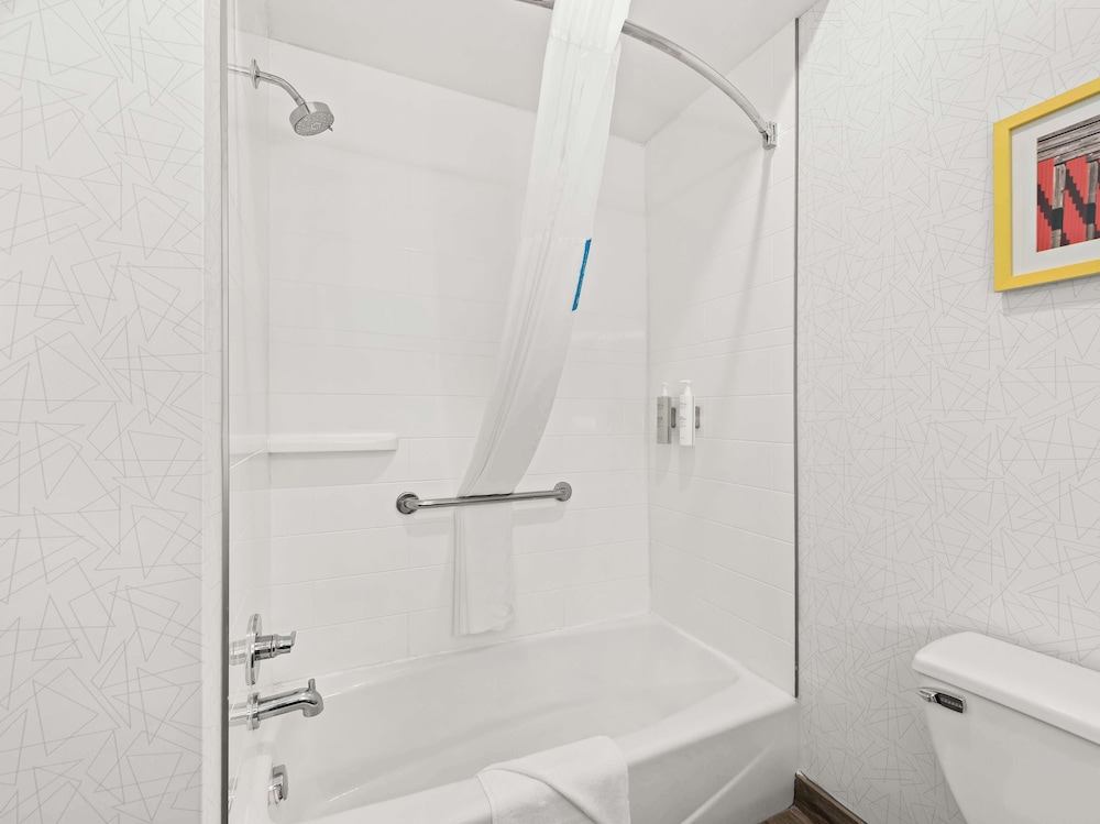 Hampton Inn Longview - photo 19