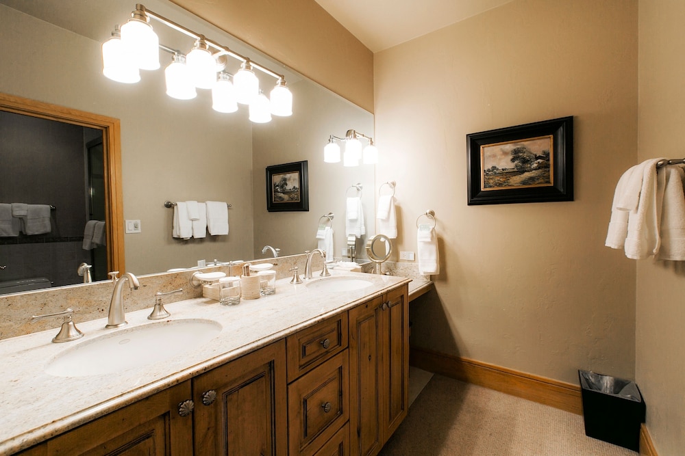 Luxury Two Bedroom Suite with Mountain Views 2 Apartment Hotel by RedAwning - photo 9