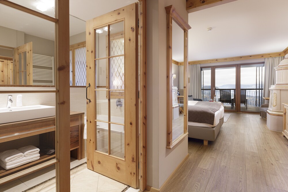 Hotel Chalet Mirabell in Avelengo, Italy