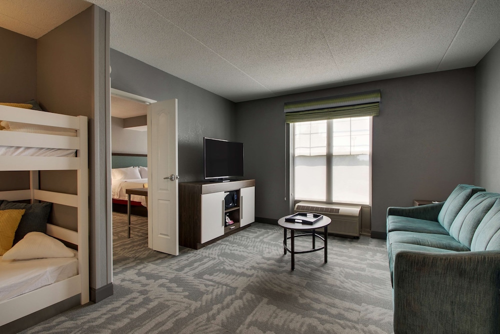 Hampton Inn & Suites Chicago Aurora - photo 18