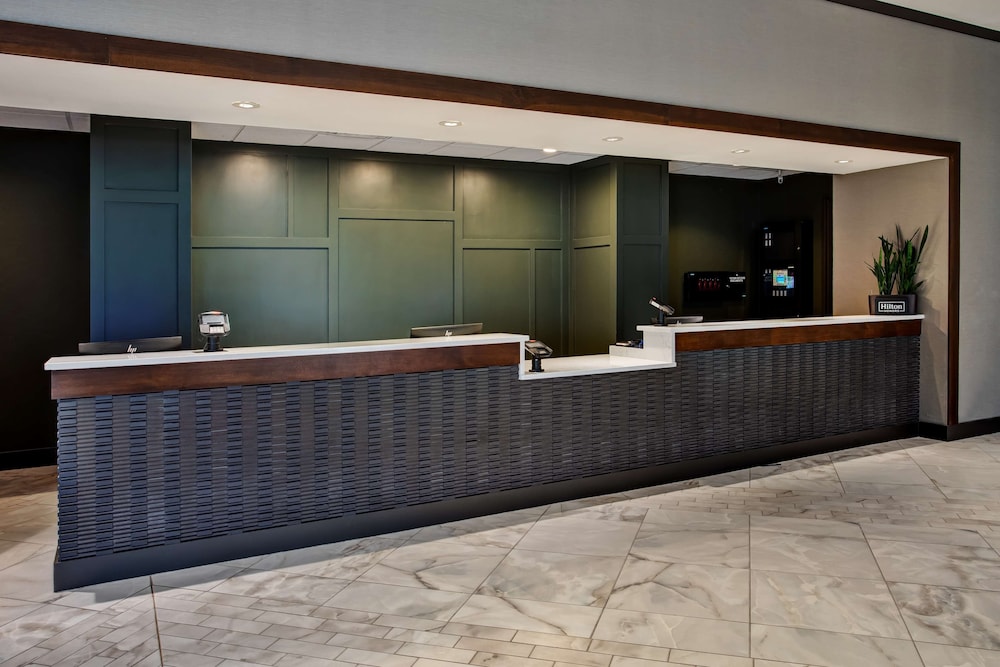 DoubleTree by Hilton Lansing - photo 7