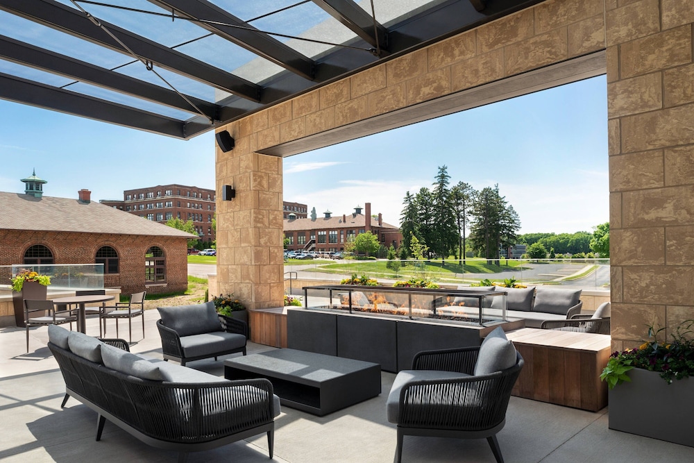 SpringHill Suites by Marriott Milwaukee West Wauwatosa - photo 19