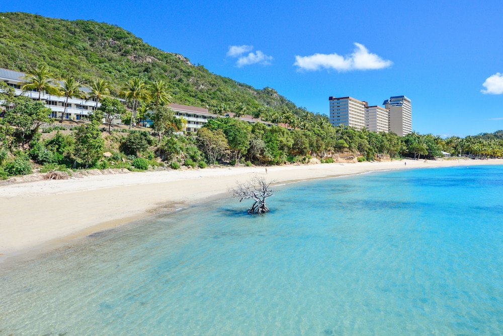 The Elite F208 by HamoRent on Hamilton Island — 4-Star Luxury Hotel in Hamilton Island, Australia