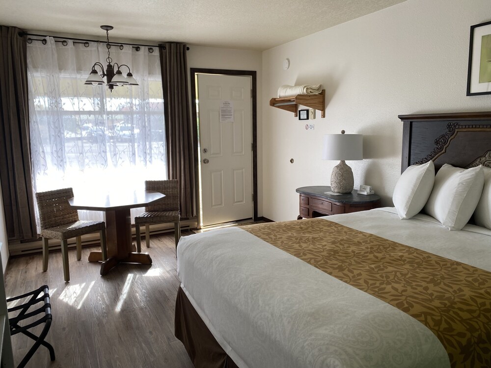 La Kris Inn - photo 11