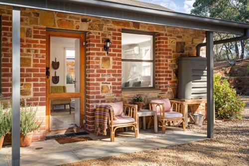 Heartstone Hill Studio 21305014 — Castlemaine