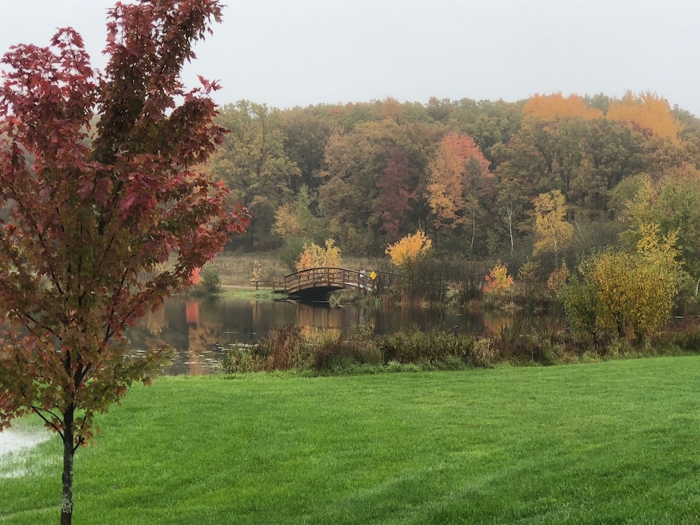 Sunset Pines Resort - photo 8