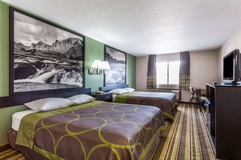 Super 8 by Wyndham Rock Springs - photo 10