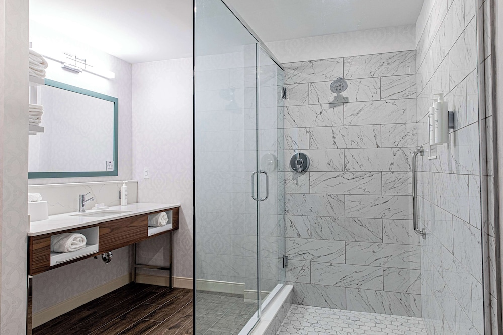Hampton Inn & Suites Charleston West Ashley - photo 32