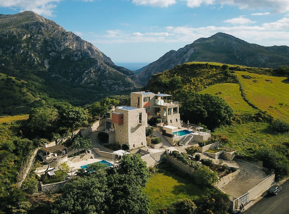 Anna Boutique Villas — 4-Star Luxury Hotel in Agios Vasileios, Greece