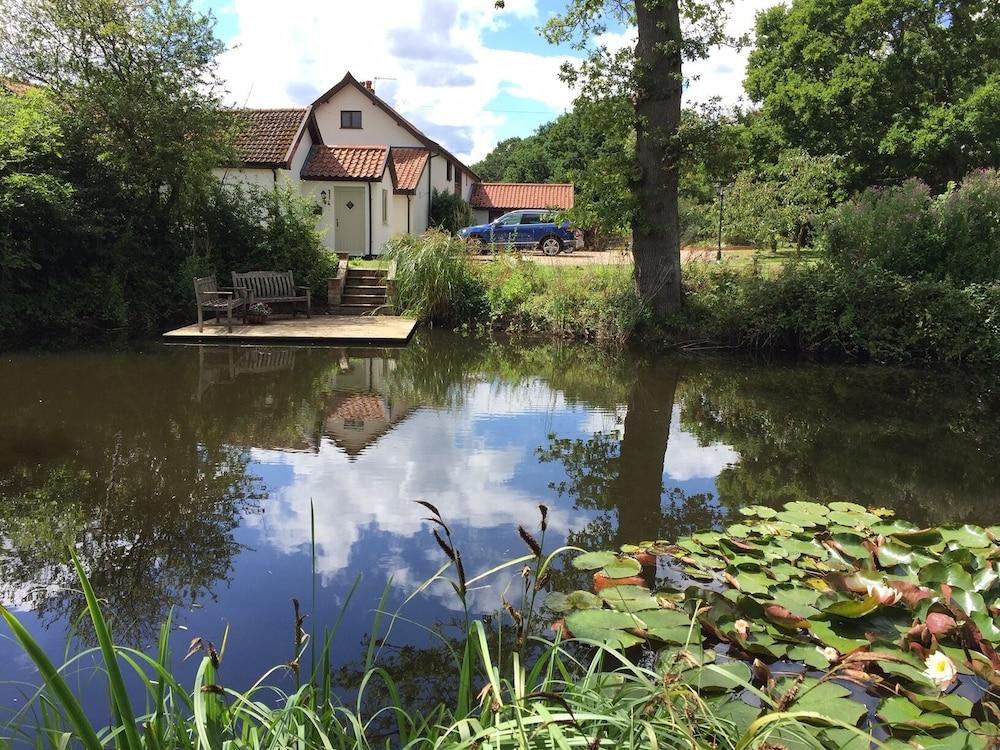 Hazel Barn B&B — 4-Star Luxury Hotel in Diss, United Kingdom