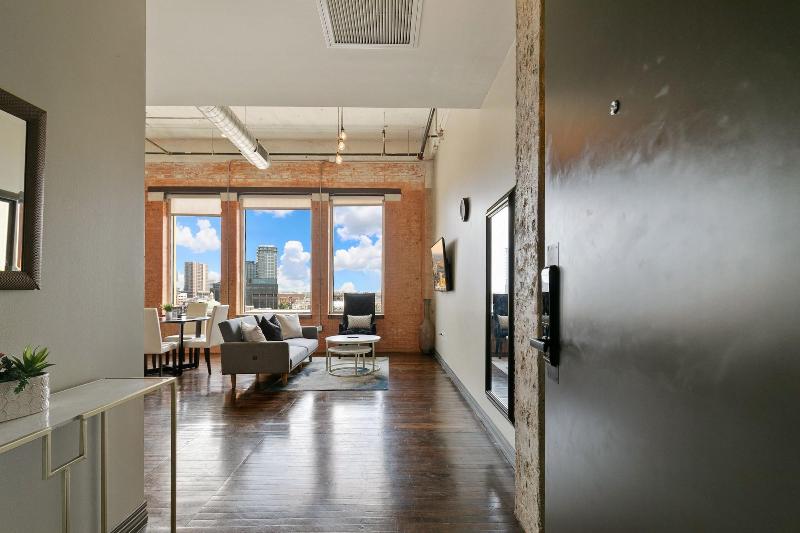 Luxury Downtown Dallas Stay by Amyfinehouse - photo 299