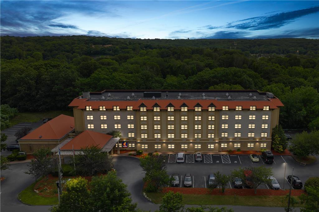 Comfort Suites Near Casinos Norwich Uncasville CT - photo 10
