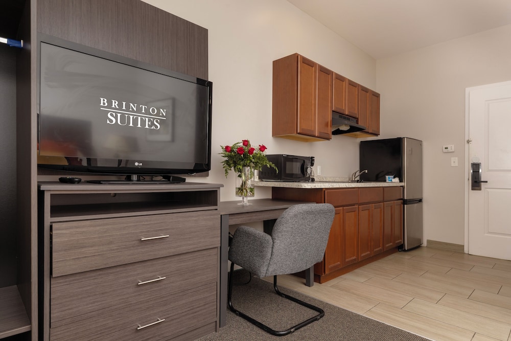 Brinton Suites - photo 31