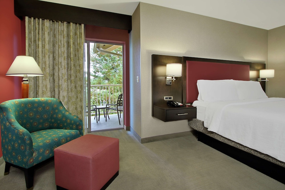 Hilton Garden Inn Sonoma County Airport - photo 10