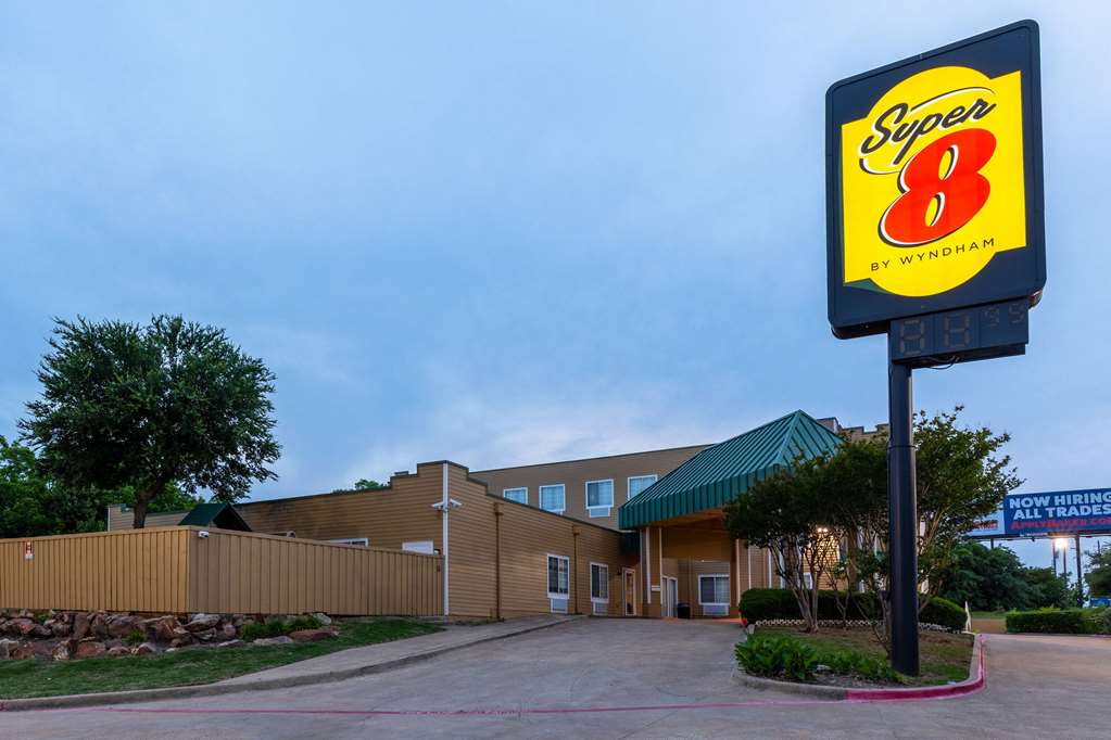 Super 8 by Wyndham Garland Rowlett East Dallas Area - photo 3