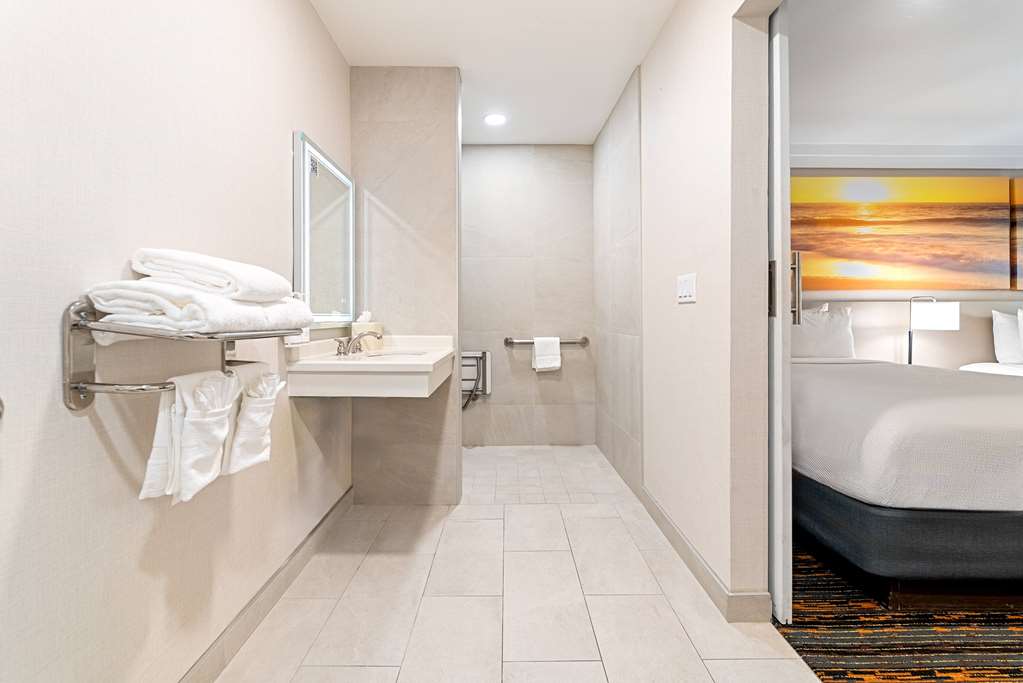 Days Inn by Wyndham San Diego Hotel Circle - photo 63