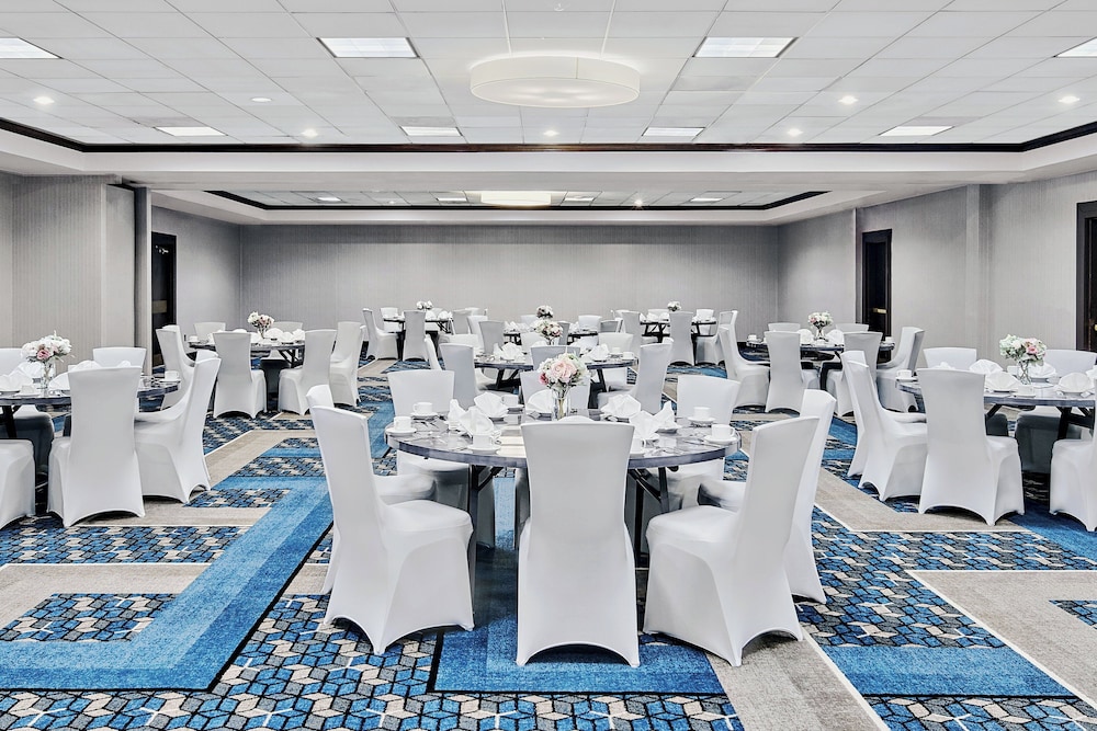 Four Points by Sheraton Richmond Airport - photo 20
