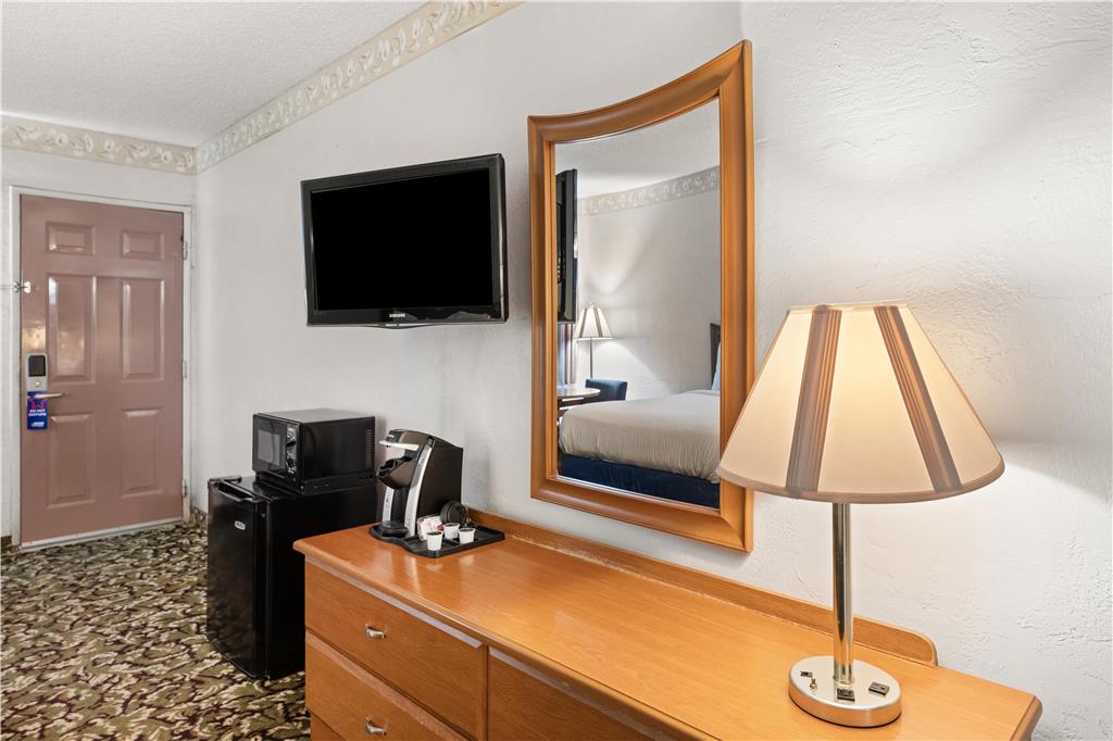 Americas Best Value Inn By Sonesta Pecos - photo 19