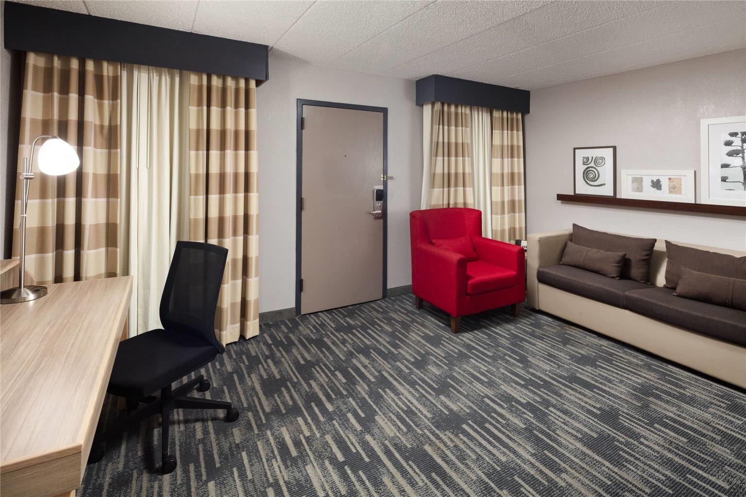 Wingate by Wyndham Lincoln Airport East I 80 - photo 32