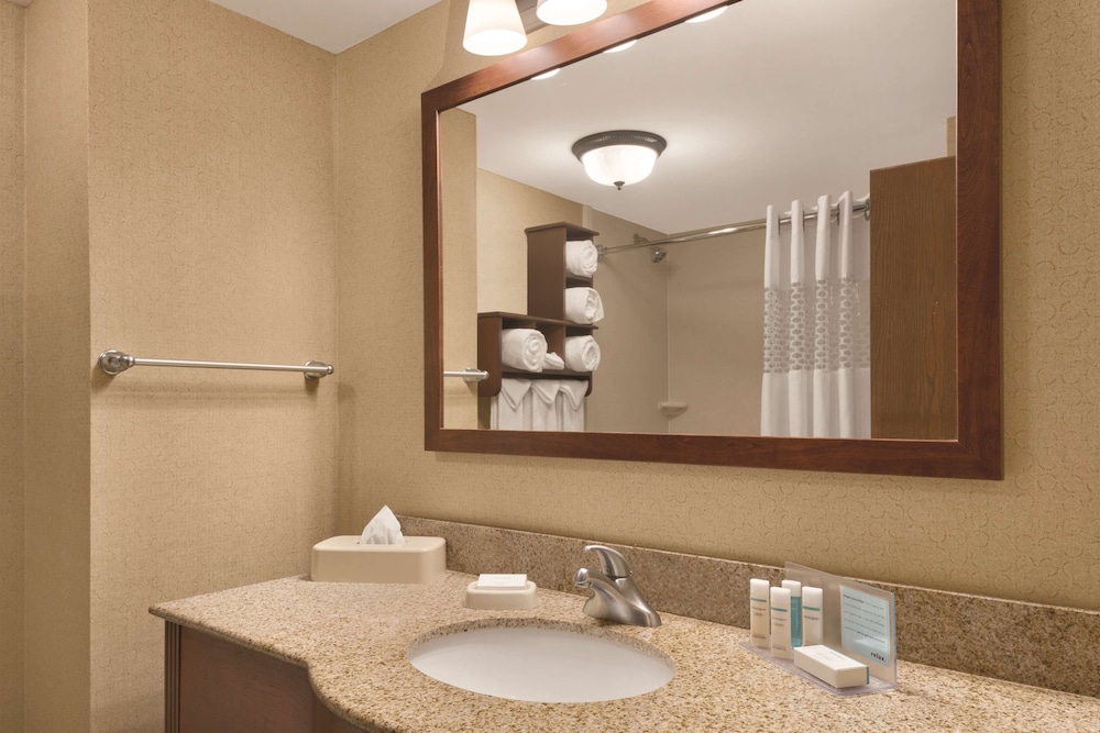 Hampton Inn Cincinnati Kings Island - photo 10