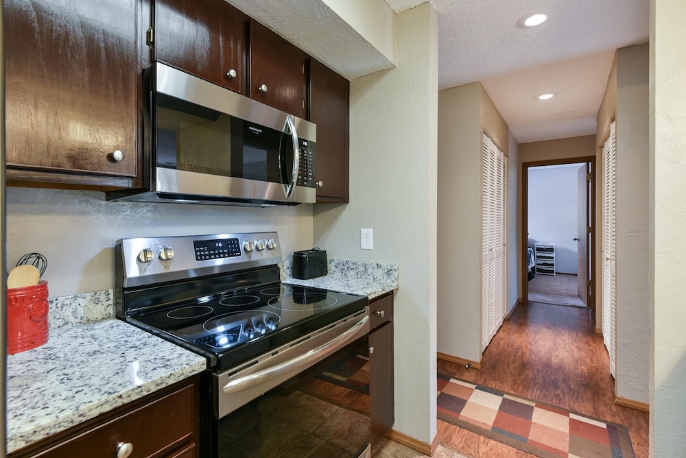 Matchplay Resort Amenities W Indoor Pool Comfort Meets Style And Fun - photo 11