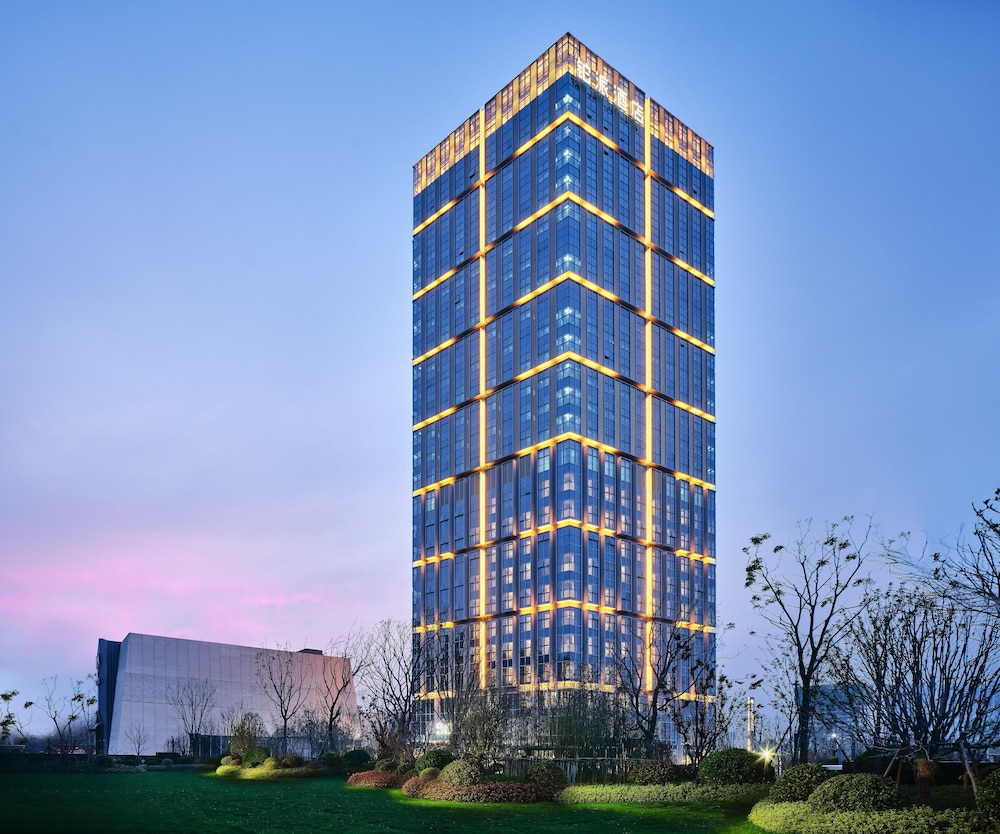 Shangqiu International Exhibition Greenland Bopai Hotel in Shangqiu, People's Republic of China