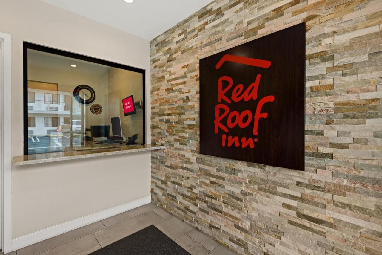 Red Roof Inn Carson Wilmington CA - photo 7
