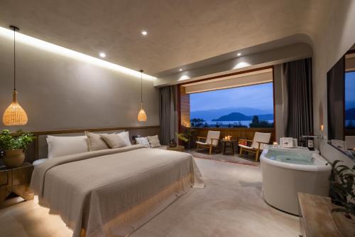QiPan Holiday hotel Lugu Lake — 4-Star Luxury Hotel in Daxing, People's Republic of China