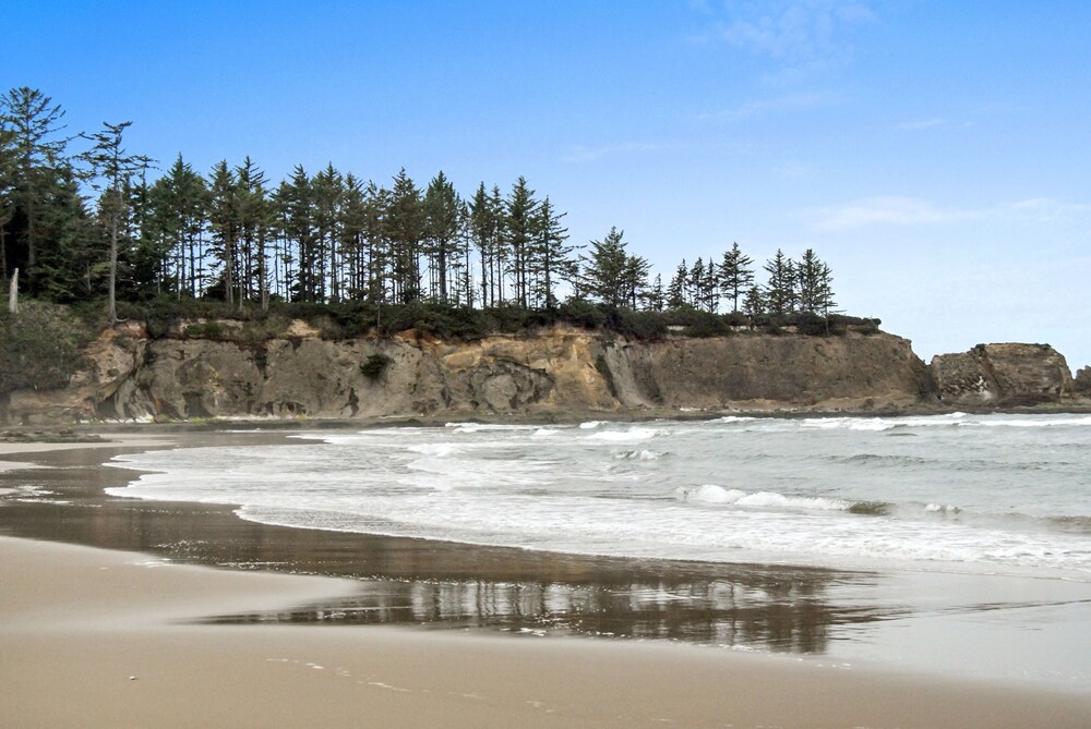 Oceanside Beachfront RV Resort - photo 24