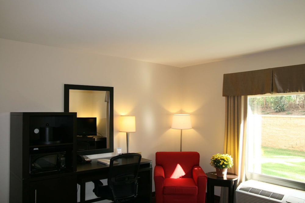Hampton Inn & Suites Lebanon - photo 12