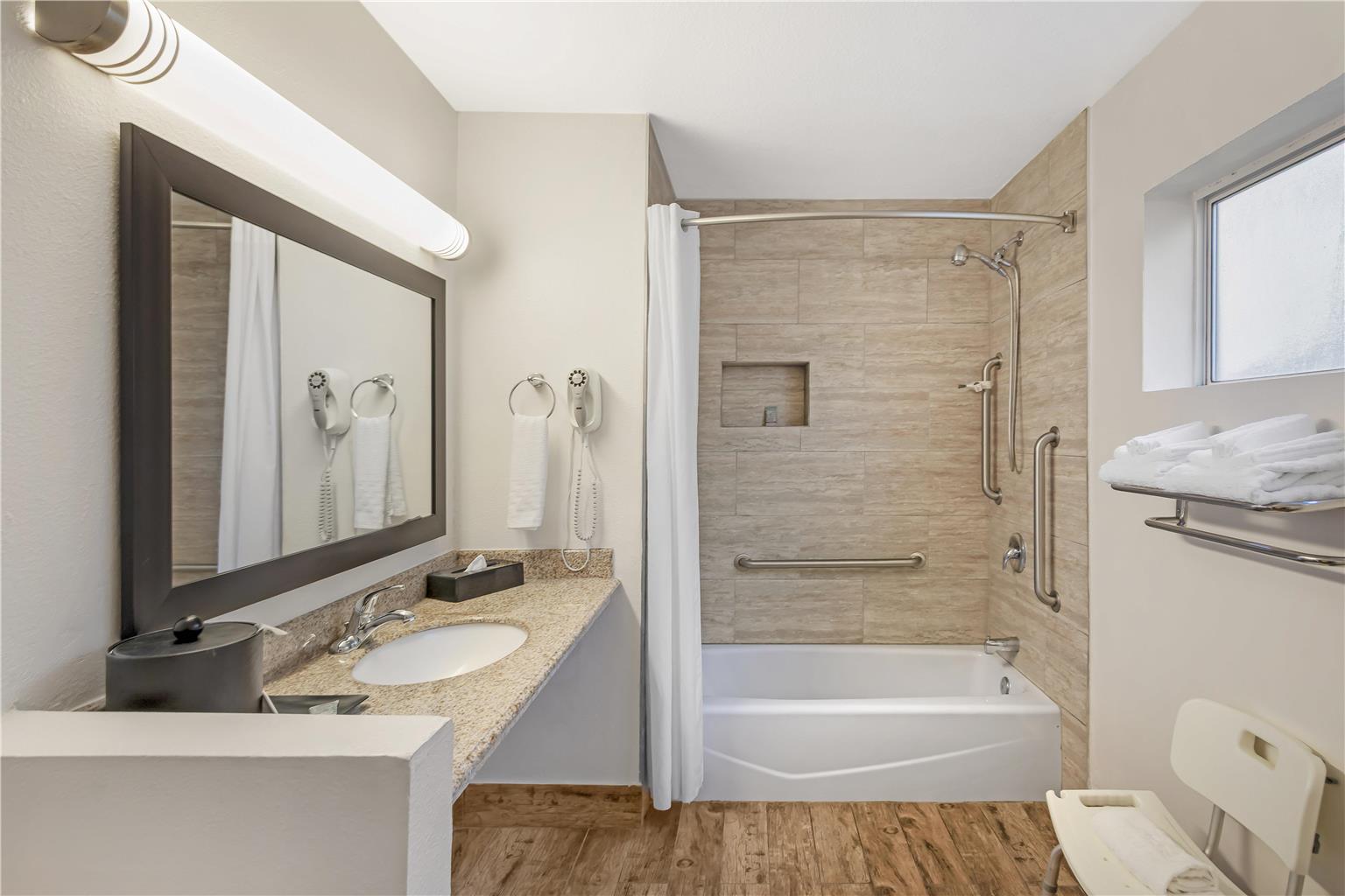 Best Western Kettleman City Inn & Suites - photo 23