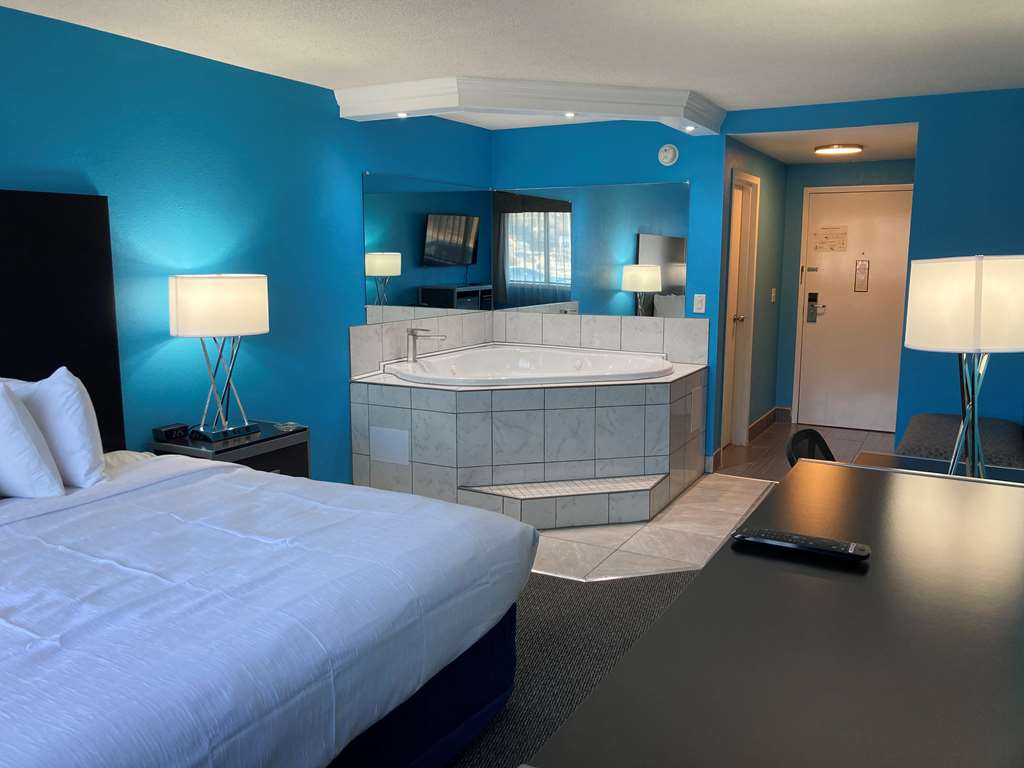 Best Western Plus Reading Inn & Suites - photo 63