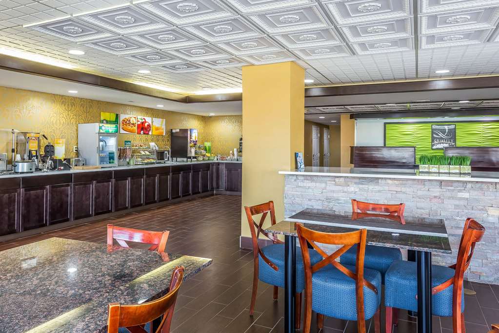 Quality Inn & Suites near Robins Air Force Base - photo 62