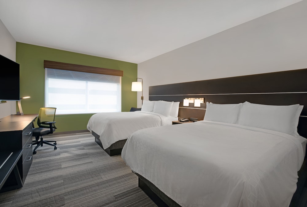 Holiday Inn Express Milwaukee Downtown by IHG - photo 3